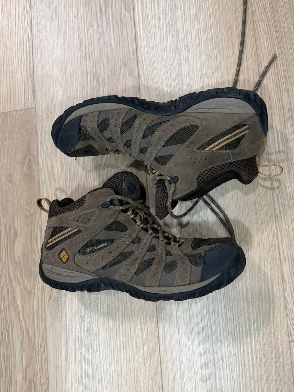 Columbia Men's Brown and Black Waterproof Hiking Boots